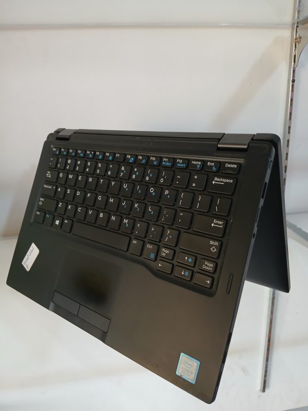 Dell Latitude 7390 2-in-1 - Image 4